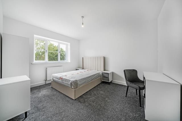 8, Osbourne Gardens, Aylesbury photo 5
