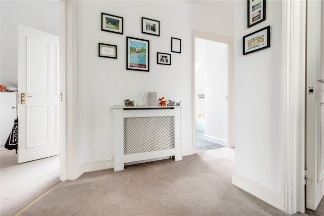 18, Fernhill Place, Putney photo 2