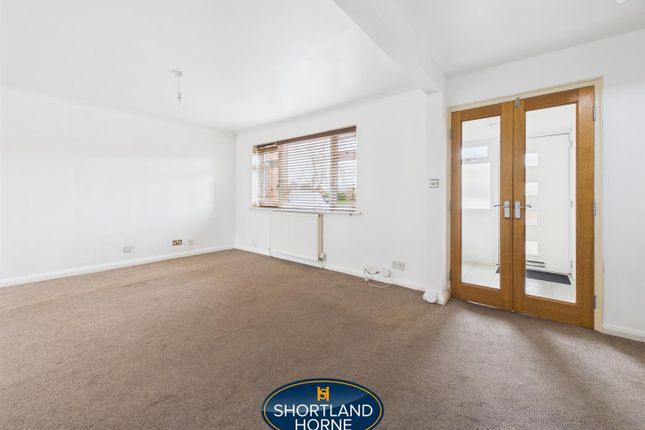 32, Peveril Drive, Coventry photo 3