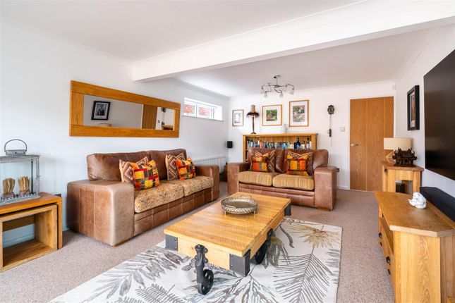 44, Thornbridge Crescent, Chesterfield photo 4