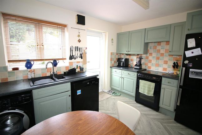 33, Biscombe Gardens, Saltash photo 4