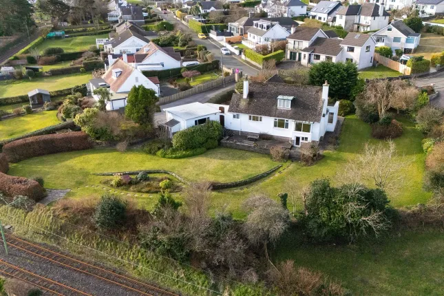 Follaton, Highfield Drive, Baldrine photo 2