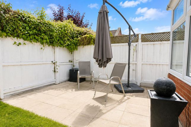 Nelous, High Street, Thorpe-le-Soken photo 3