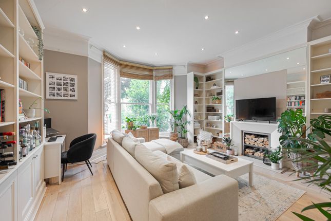 Flat for sale in Macaulay Road, London