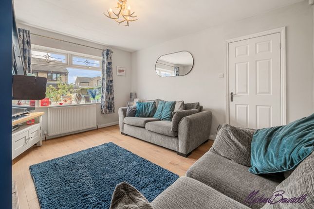 16, Micklethwaite Drive, Bradford photo 4