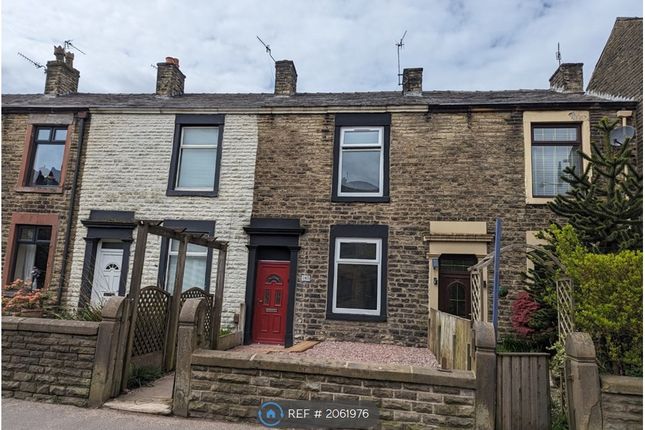 Terraced house to rent in Milnrow Road, Oldham