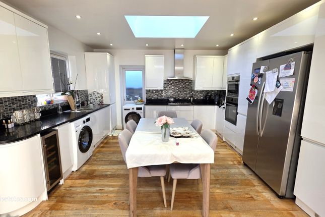 East Barnet, BARNET photo 3