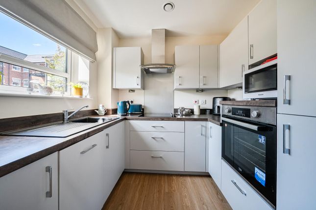Flat 6, Foxglove Place, 1, Willand Road, Cullompton photo 2