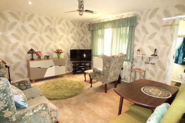 12, Town Street, Rodley photo 4