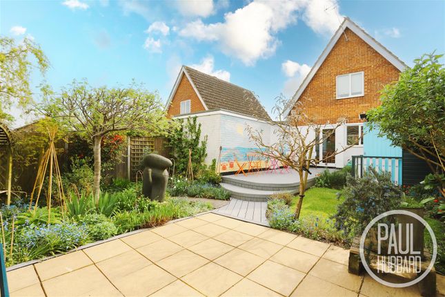24, Stobart Close, Beccles photo 2