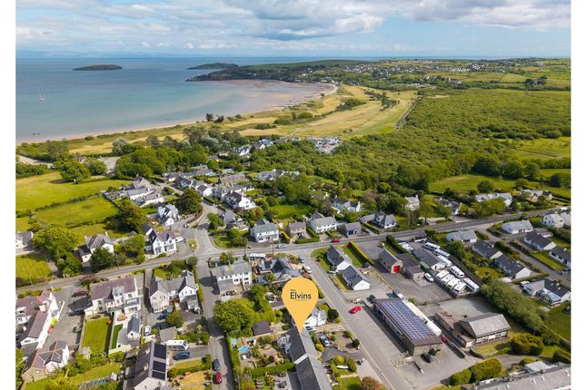 14, Cae du Estate, Pwllheli photo 2