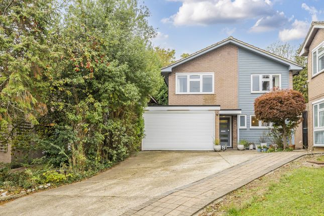 10, Culverlands Close, Stanmore photo 2
