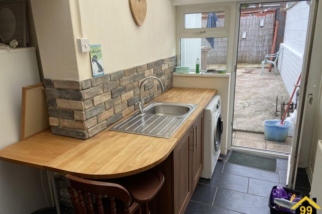38, Jamesville, Cwmcarn photo 5