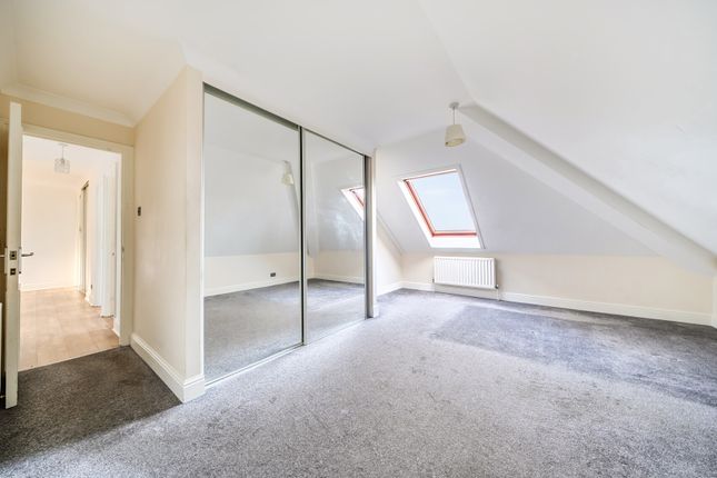 67, French Apartments, Purley photo 4