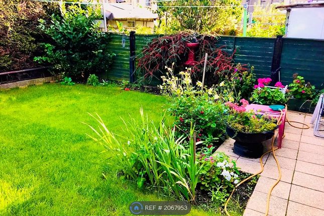 Terraced house to rent in Malmesbury Terrace, London