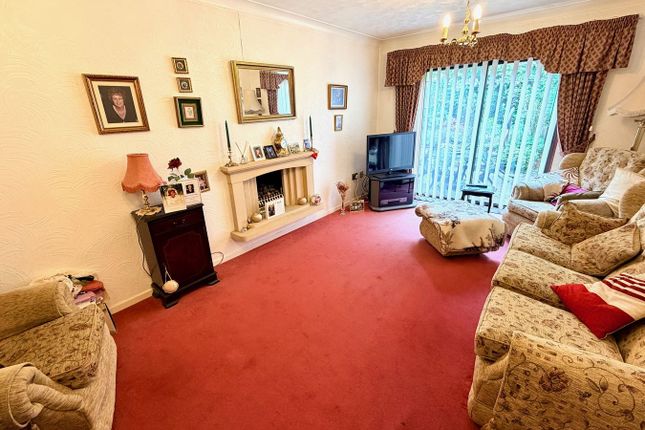 7, East Beeches, Wolverhampton photo 4