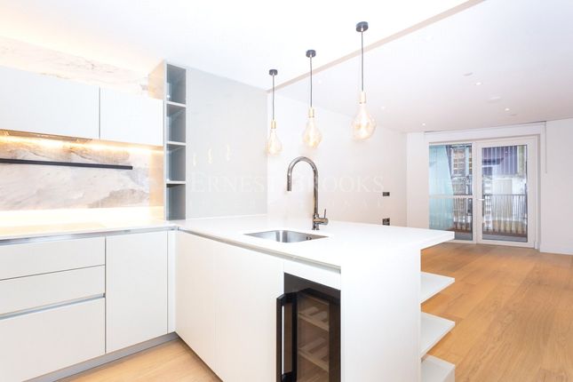 Flat for sale in Cassini Building, White City Living, White City W12