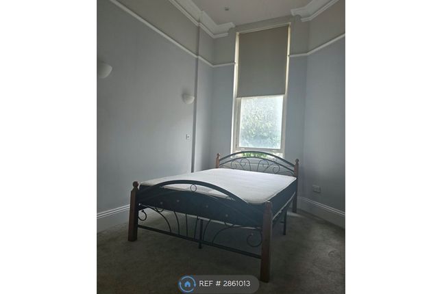 Flat, A High St, Croydon photo 4