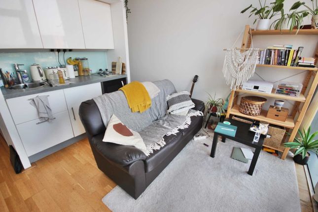 311 Abito, Clippers Quay, Salford photo 4