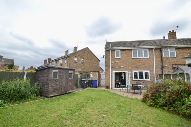 End terrace house to rent in Grange Avenue, Hatfield, Doncaster