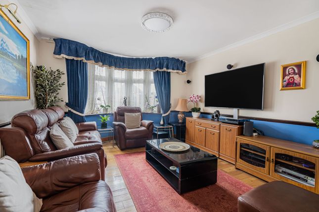 136 Cressex Road, High Wycombe photo 2