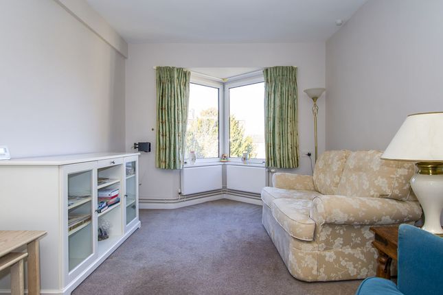 Flat 8 Penarth House, 26 Stanwell Road, Penarth photo 2