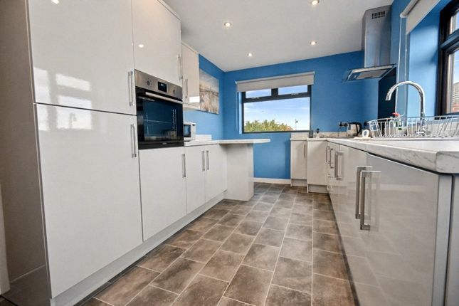 59, Lindale Garth, Wakefield photo 3