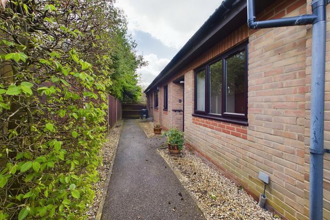 Bungalow for sale in Burrcroft Court, Reading