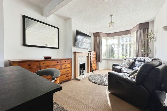 74, Bhylls Lane, Merryhill, Wolverhampton photo 4