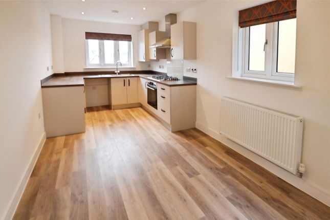11, Honeysuckle Way, Devon photo 3