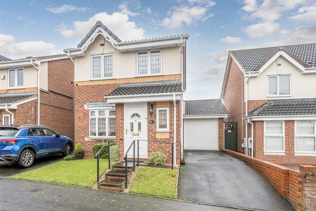 Thumbnail Detached house for sale in Bluebell Road, Cradley Heath