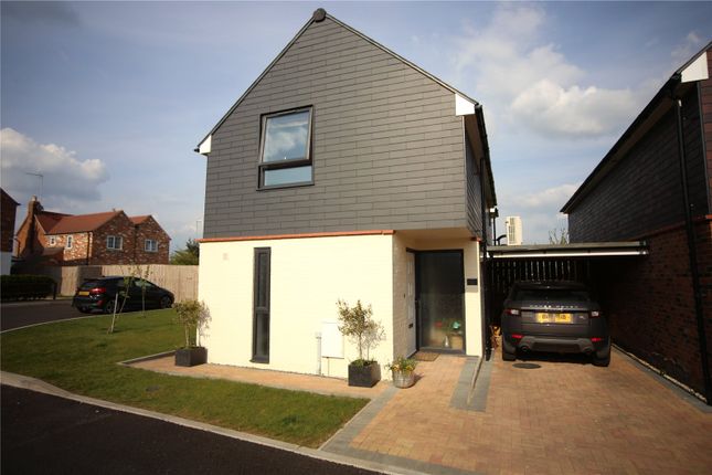 4, Queens Head Close, Tewkesbury photo 2