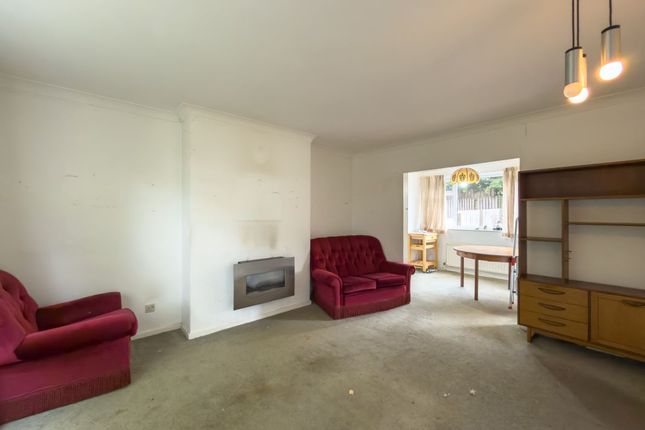 7 Cornmoor Gardens Whickham, Newcastle upon Tyne photo 3