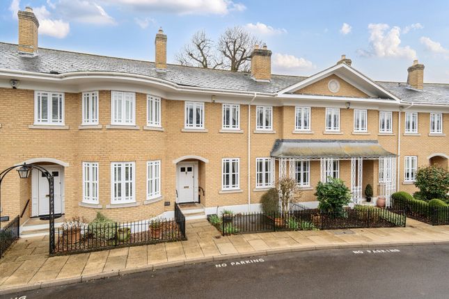 3-bed house on 3, Lakeside Grange, Weybridge, £875,000