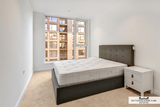 Flat to rent in Gasholder Place, London