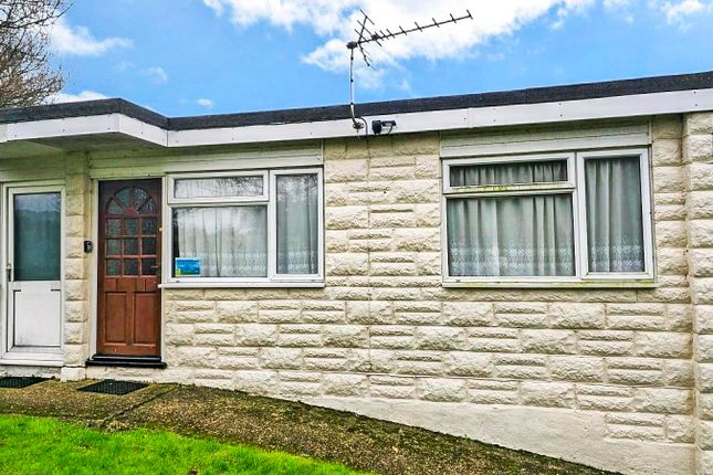Sandown Bay Holiday Centre, Yaverland Road, Sandown photo 2