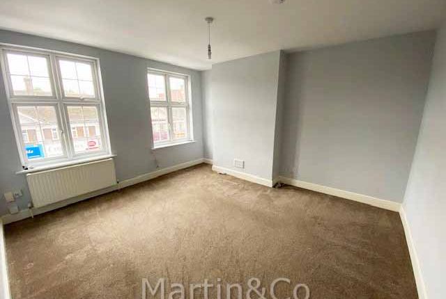 Thumbnail Flat to rent in Wrythe Lane, Carshalton