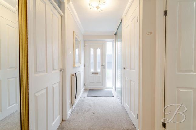 5, Lismore Court, Mansfield photo 4