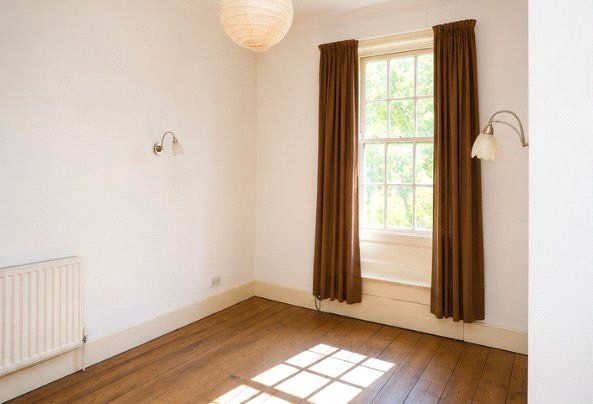 Flat 5 Ivy House, 92, French Street, Surrey photo 4