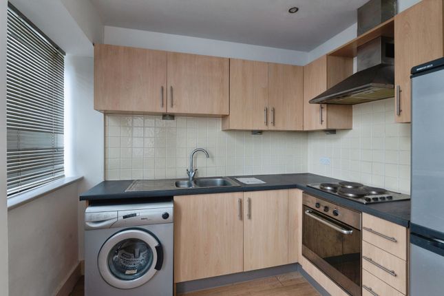 406, Skyline Plaza, Southend-On-Sea photo 4