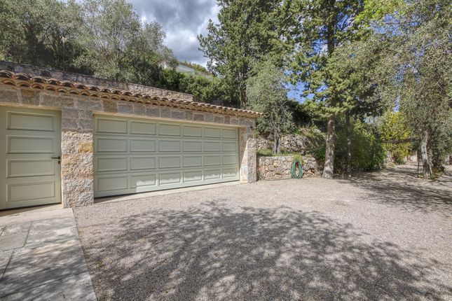 Property for sale in Speracedes, Provence-Alpes-Cote D'azur, 06530, France