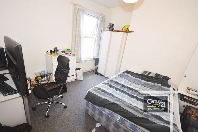 Lodge Road, SOUTHAMPTON photo 5