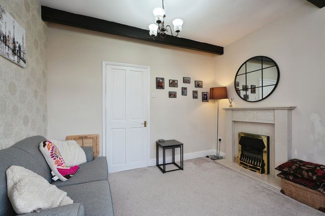 9, Witchfield Hill, HALIFAX photo 2