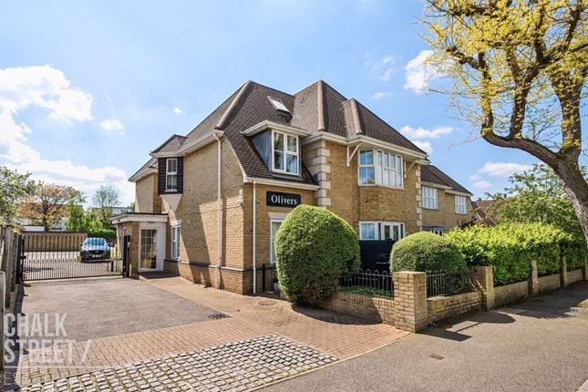 Flat for sale in Olivers, The Avenue, Hornchurch