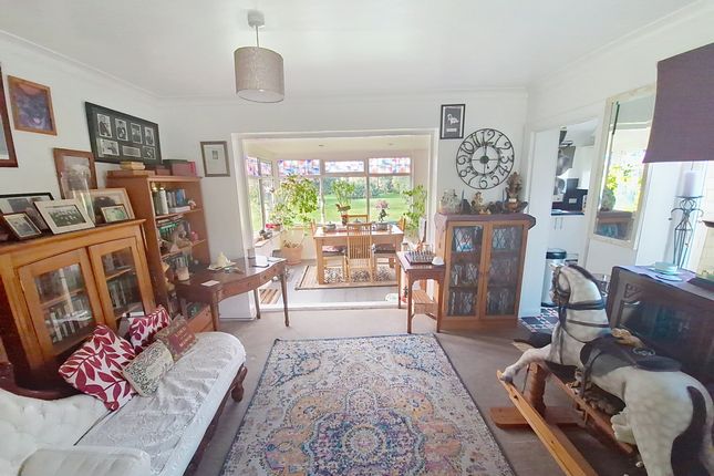 71 Wisbech Road, Spalding photo 4