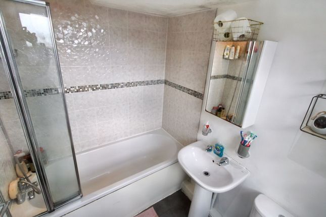 Flat for sale in Whitefield Terrace, Newcastle Upon Tyne