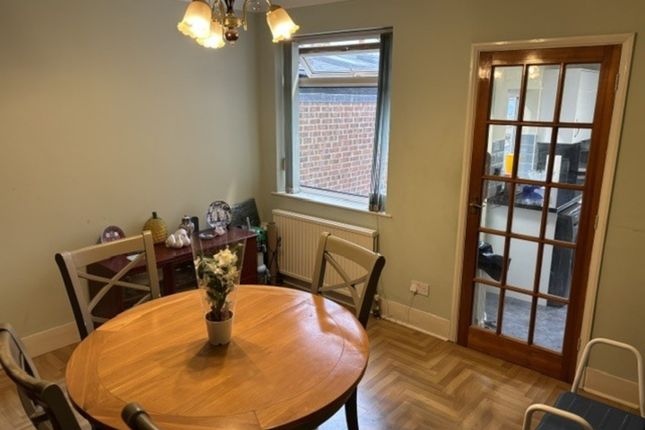 34, Hillside, Slouigh photo 5