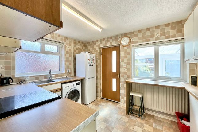 5 Ferndale Close, Stoke-On-Trent photo 3