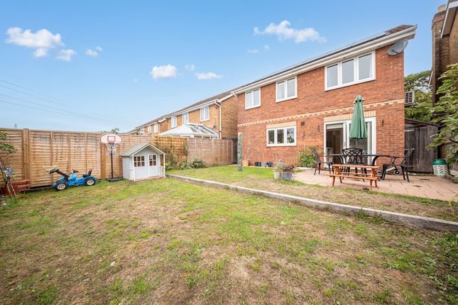 18 Symonds Close, Hampshire photo 4