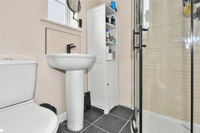 50, Whinmoor Way, Leeds photo 5